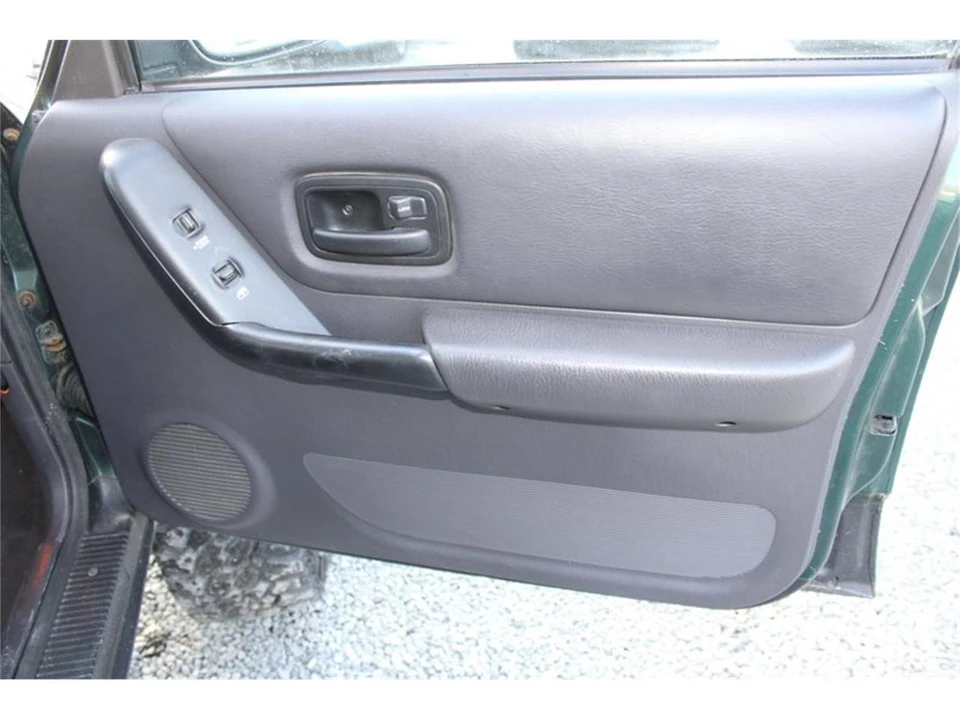 2001 Jeep XJ Cherokee - Image 19 of 31