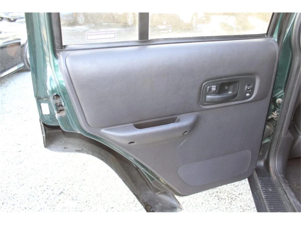 2001 Jeep XJ Cherokee - Image 26 of 31