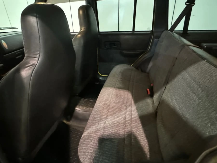 2001 Jeep XJ Cherokee - Image 6 of 9