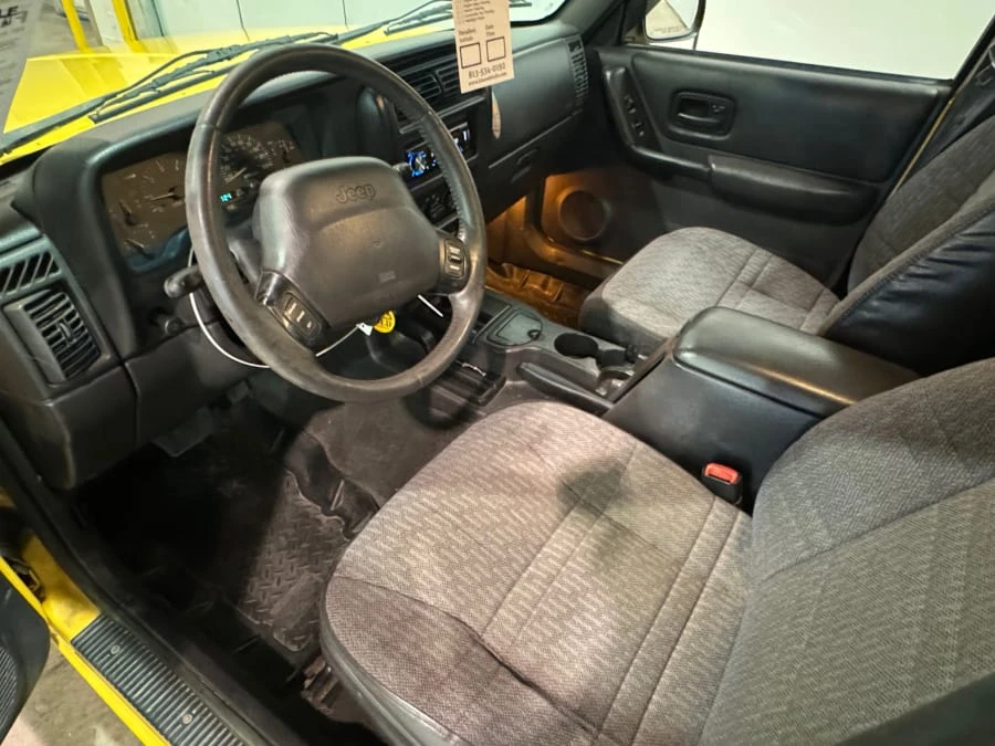 2001 Jeep XJ Cherokee - Image 4 of 9