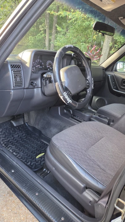 2001 Jeep XJ Cherokee - Image 10 of 24