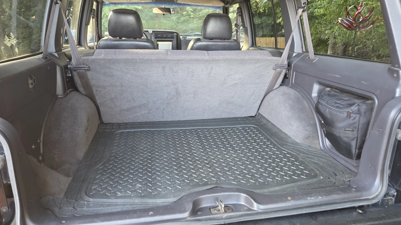2001 Jeep XJ Cherokee - Image 15 of 24