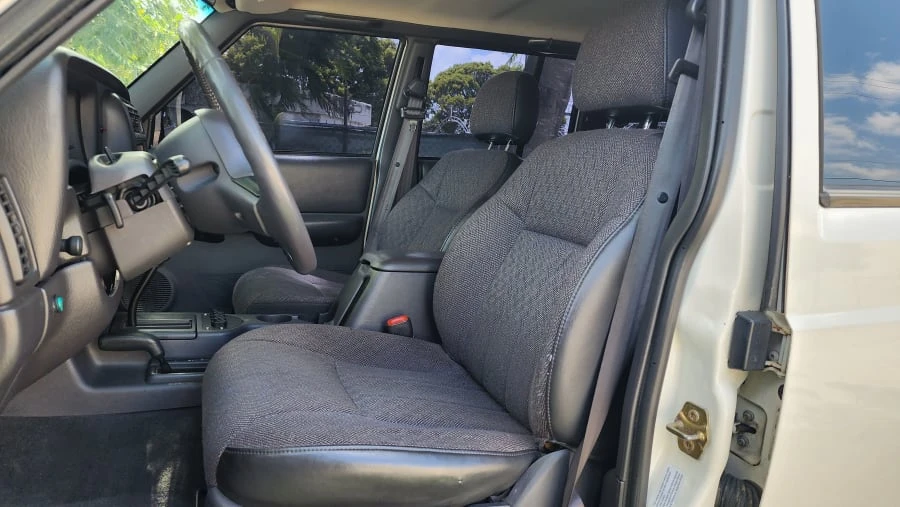 2001 Jeep XJ Cherokee - Image 16 of 21