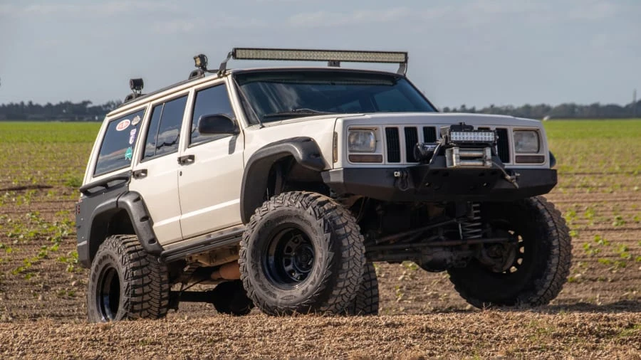 2001 Jeep XJ Cherokee - Image 14 of 21