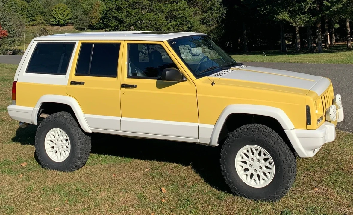 2001 Jeep XJ Cherokee - Image 10 of 21