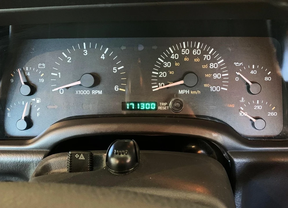 2001 Jeep XJ Cherokee - Image 11 of 21
