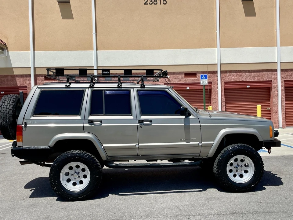 2001 Jeep XJ Cherokee - Image 11 of 31
