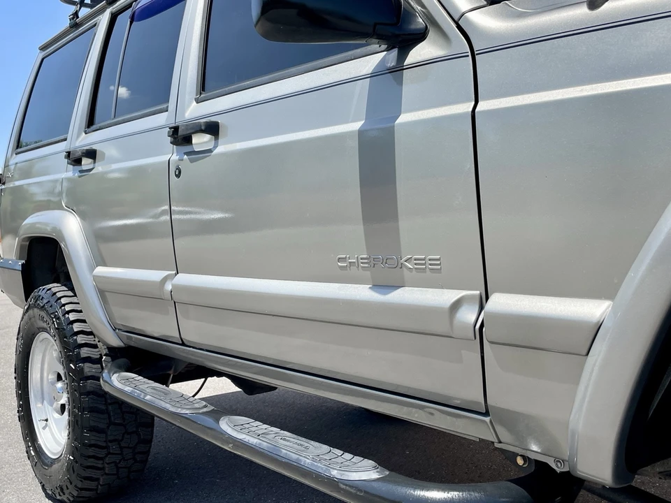 2001 Jeep XJ Cherokee - Image 16 of 31
