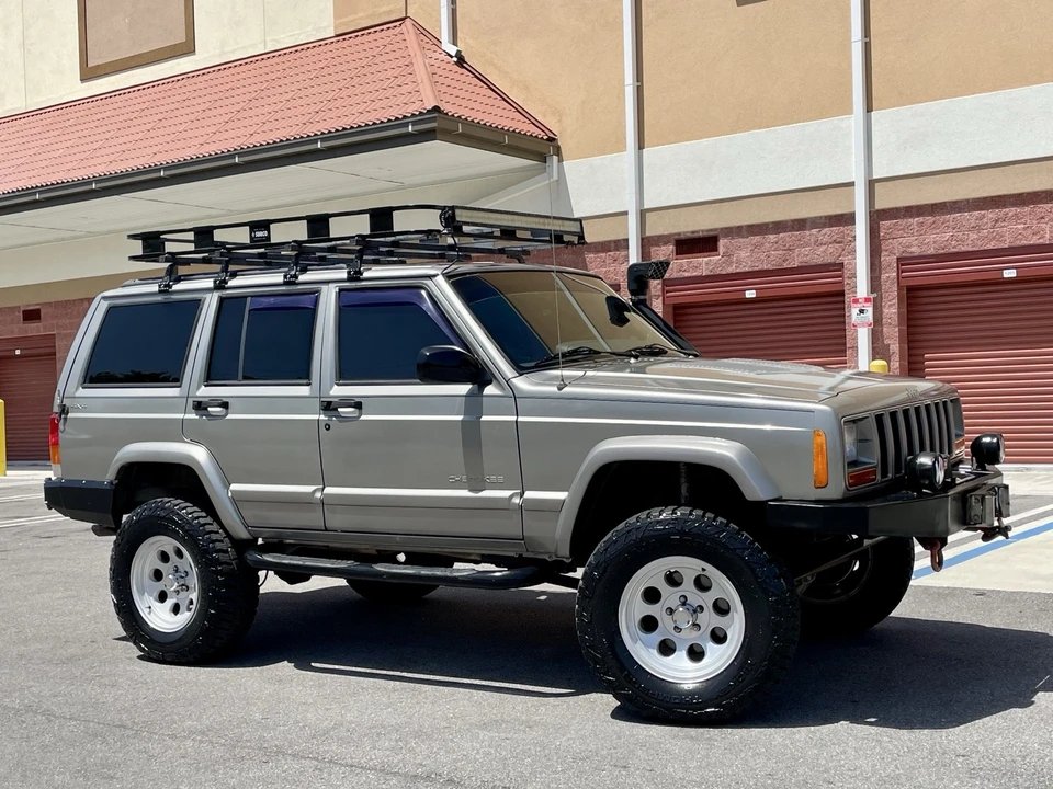 2001 Jeep XJ Cherokee - Image 9 of 31