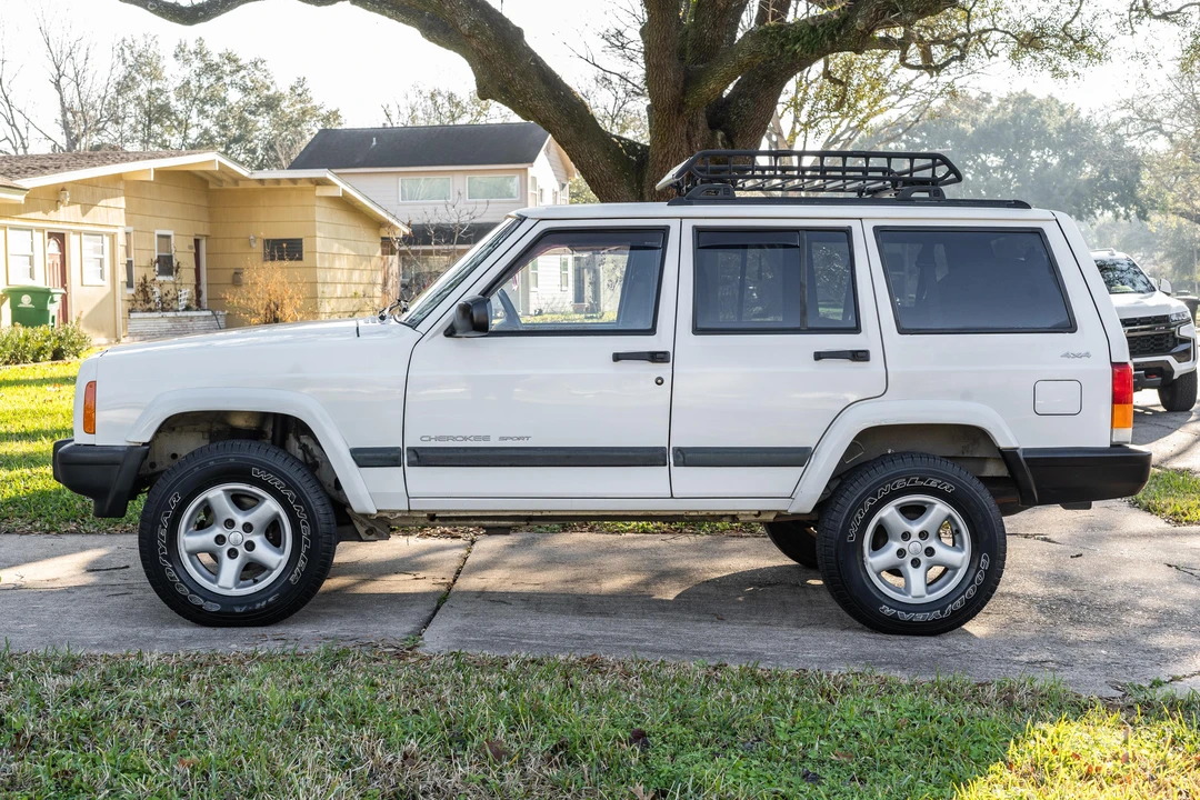2001 Jeep XJ Cherokee - Image 3 of 31
