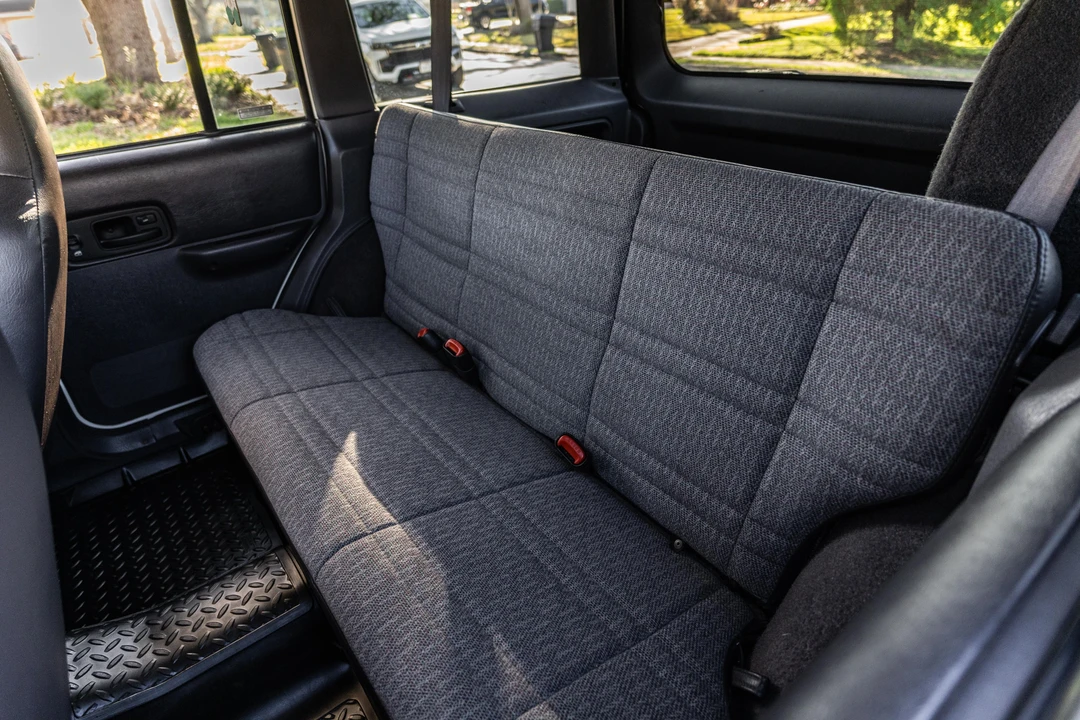 2001 Jeep XJ Cherokee - Image 26 of 31