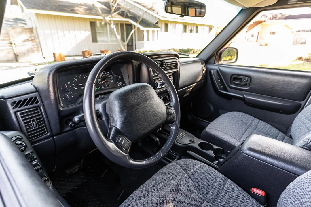 2001 Jeep XJ Cherokee - Image 28 of 31