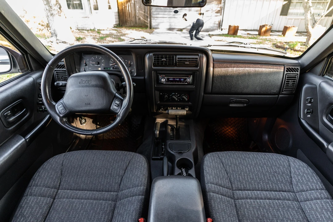 2001 Jeep XJ Cherokee - Image 20 of 31