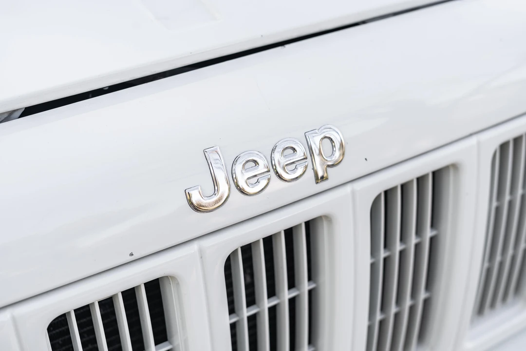 2001 Jeep XJ Cherokee - Image 9 of 31