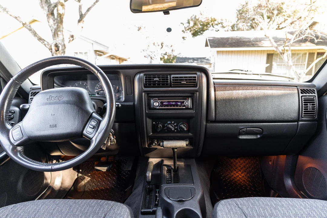2001 Jeep XJ Cherokee - Image 30 of 31