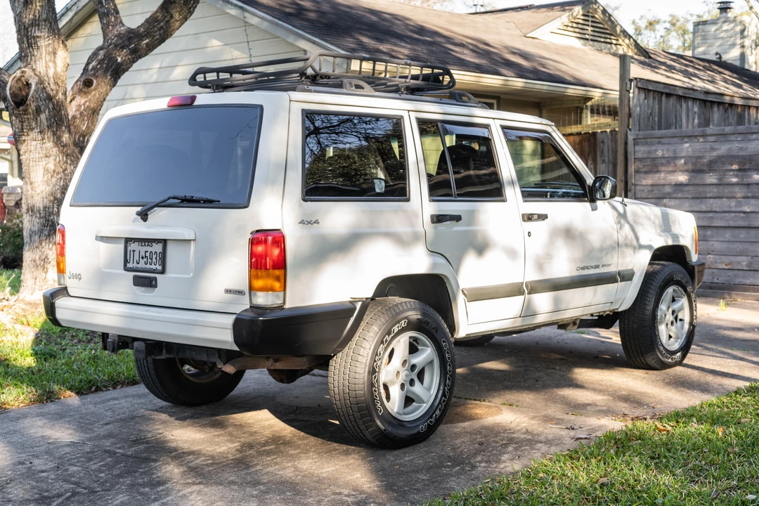 2001 Jeep XJ Cherokee - Image 4 of 31