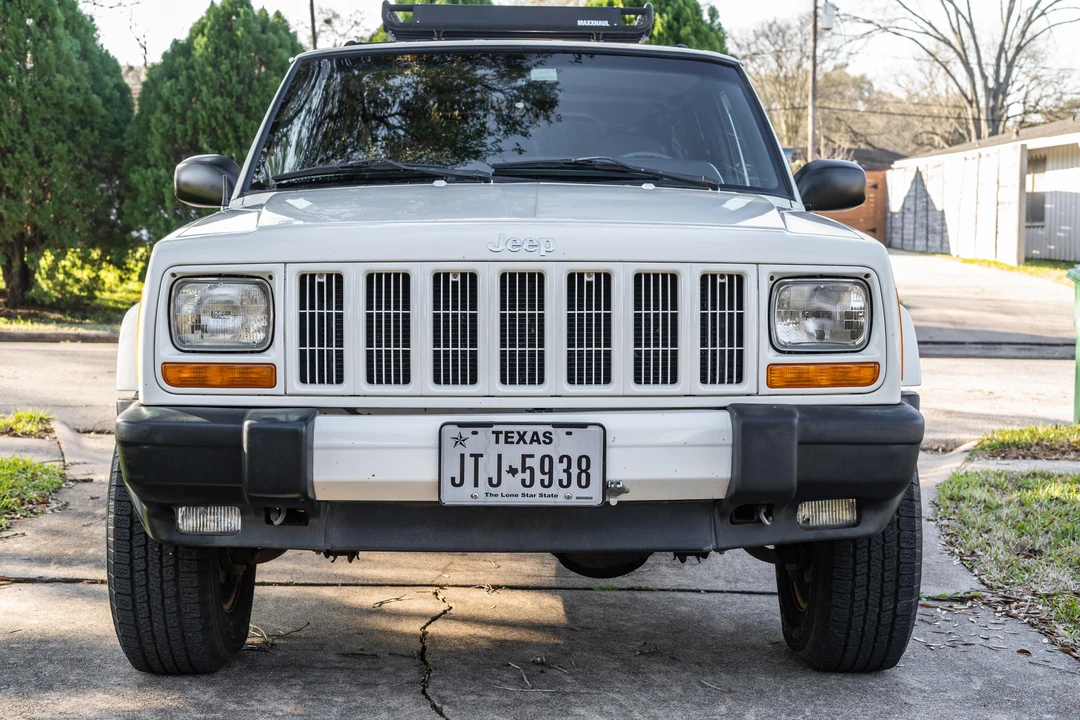 2001 Jeep XJ Cherokee - Image 2 of 31