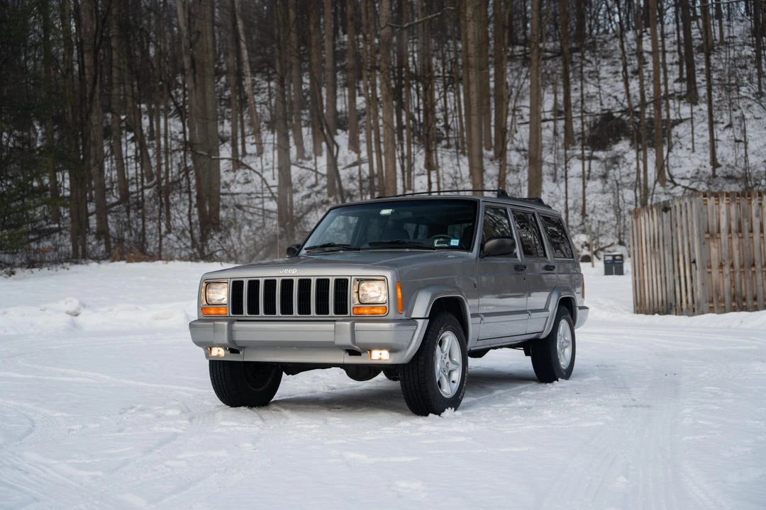 2001 Jeep XJ Cherokee - Image 3 of 31