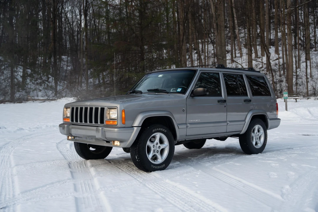 2001 Jeep XJ Cherokee - Image 9 of 31