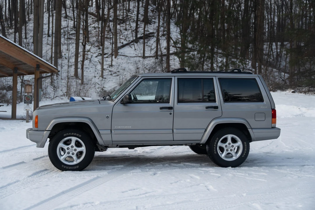 2001 Jeep XJ Cherokee - Image 11 of 31