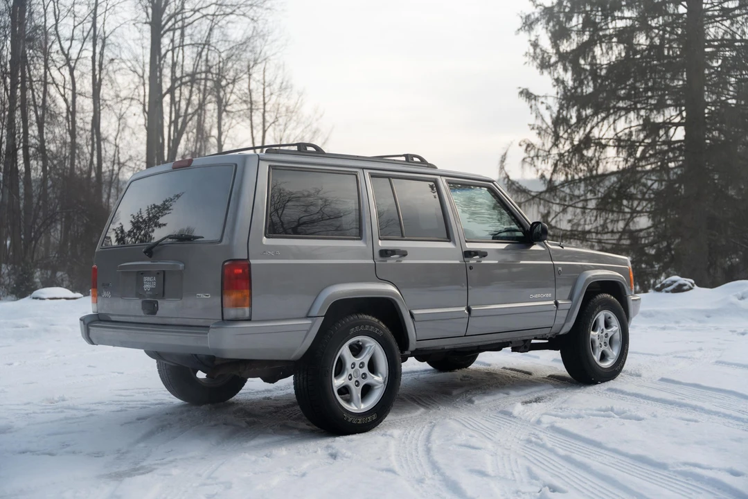 2001 Jeep XJ Cherokee - Image 19 of 31