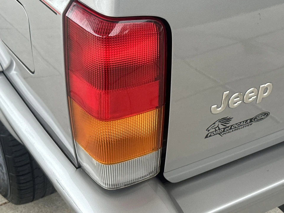 2001 Jeep XJ Cherokee - Image 26 of 31