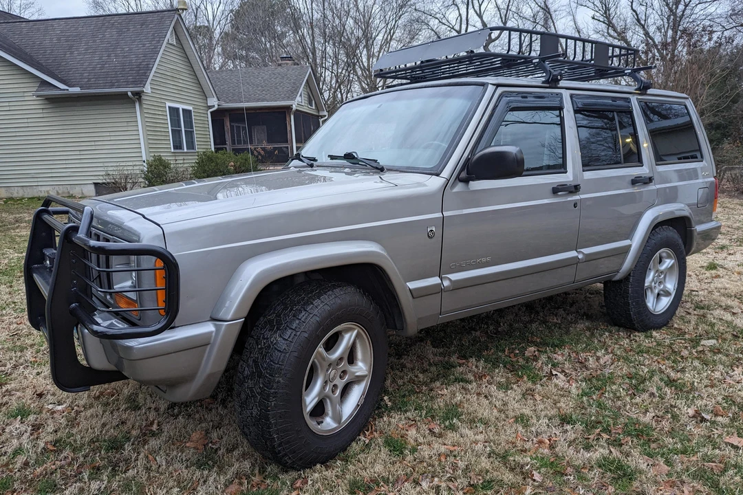 2001 Jeep XJ Cherokee - Image 2 of 31