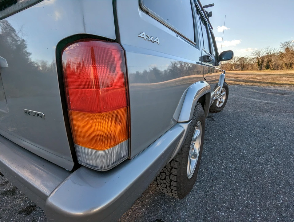 2001 Jeep XJ Cherokee - Image 17 of 31