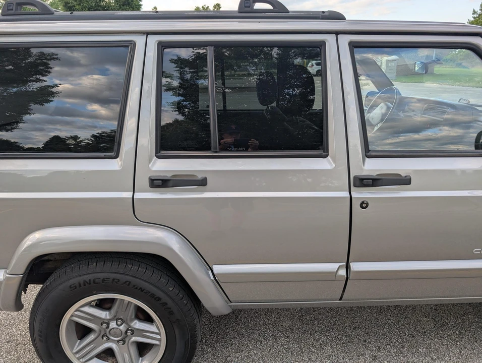 2001 Jeep XJ Cherokee - Image 13 of 31
