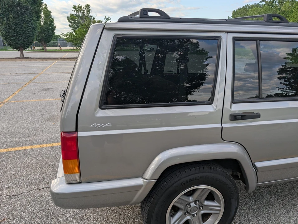 2001 Jeep XJ Cherokee - Image 12 of 31