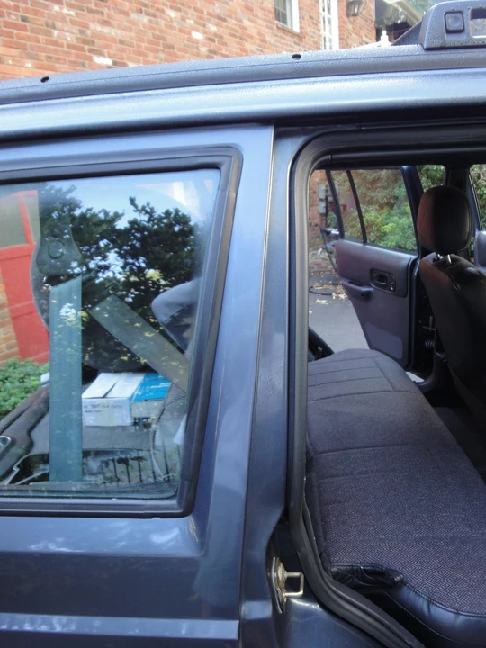 2001 Jeep XJ Cherokee - Image 26 of 31