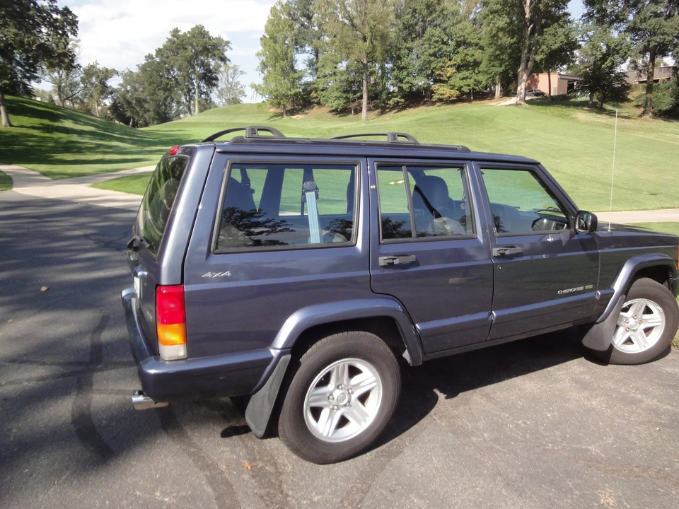 2001 Jeep XJ Cherokee - Image 11 of 31
