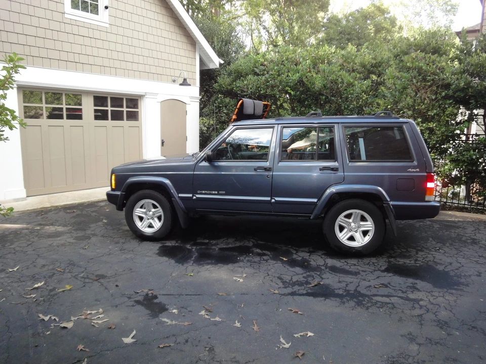 2001 Jeep XJ Cherokee - Image 7 of 31