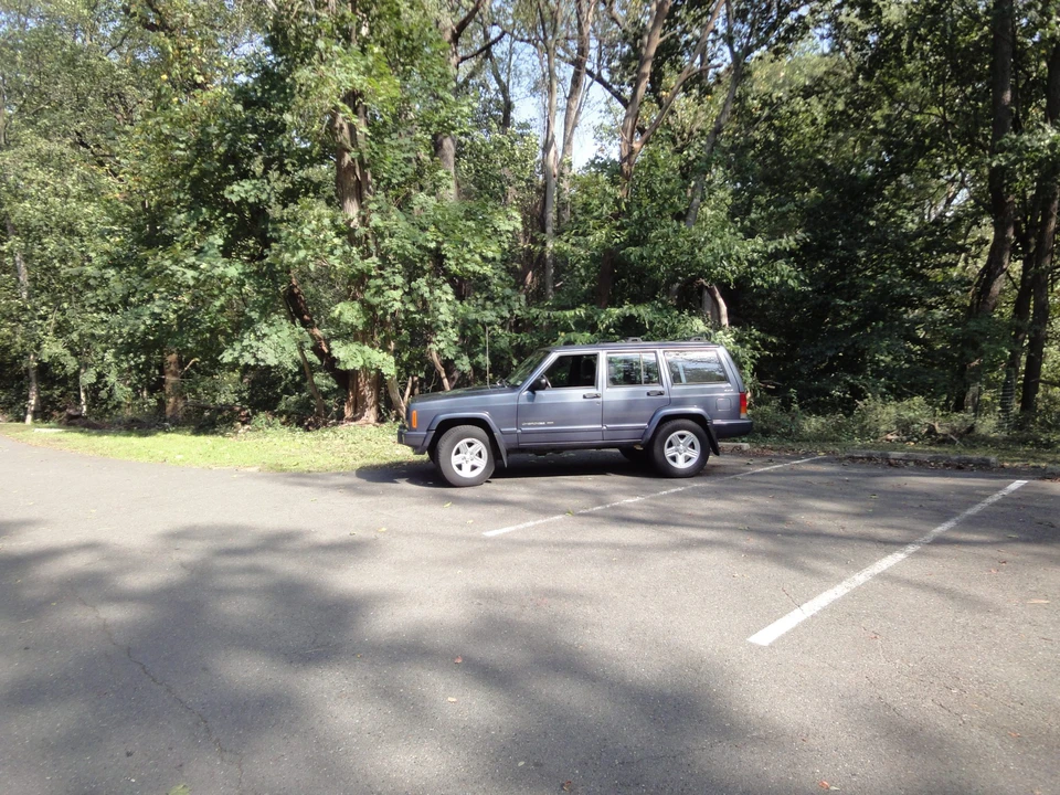 2001 Jeep XJ Cherokee - Image 5 of 31