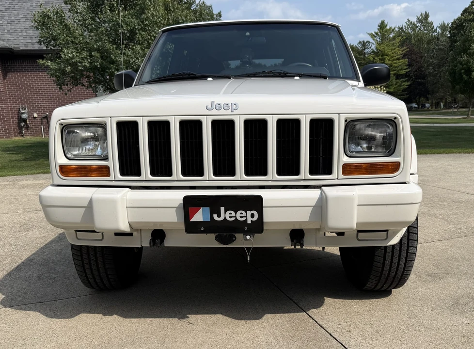 2001 Jeep XJ Cherokee - Image 4 of 31