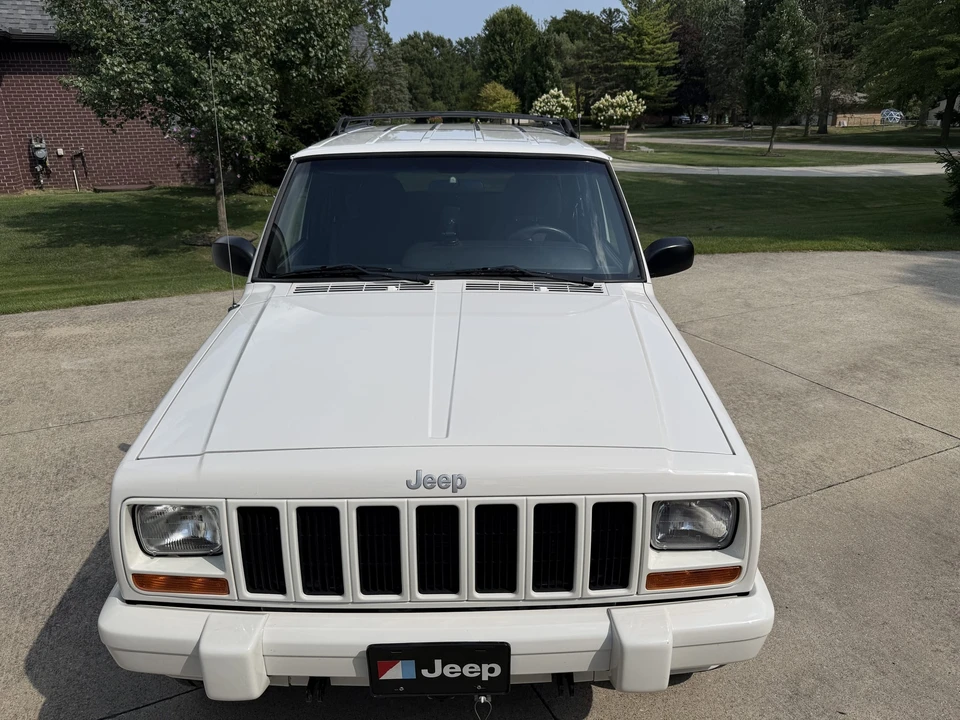 2001 Jeep XJ Cherokee - Image 5 of 31