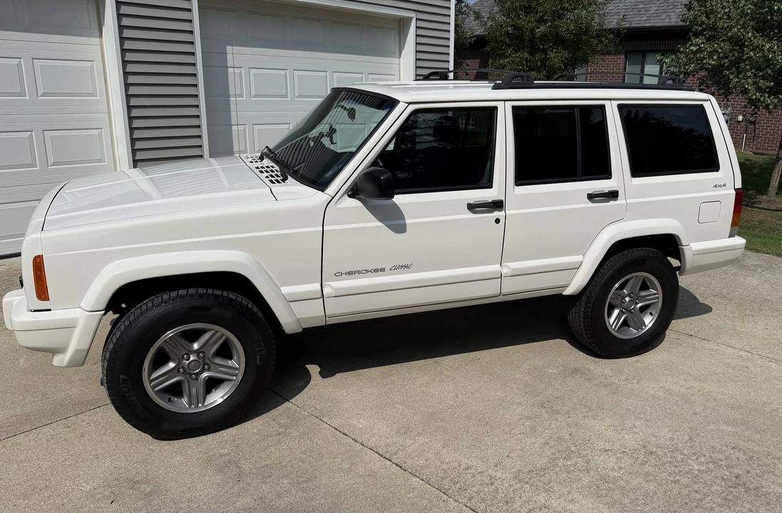 2001 Jeep XJ Cherokee - Image 17 of 31