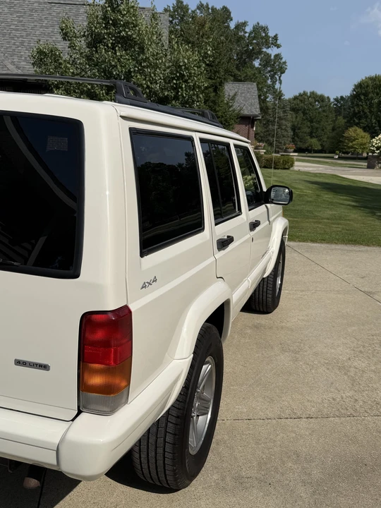 2001 Jeep XJ Cherokee - Image 19 of 31