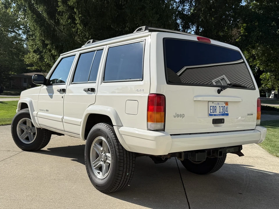 2001 Jeep XJ Cherokee - Image 14 of 31