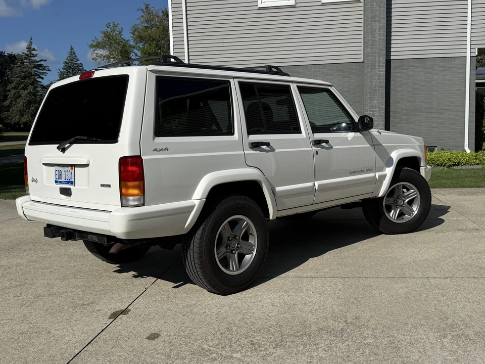 2001 Jeep XJ Cherokee - Image 11 of 31