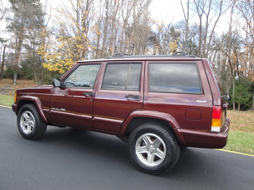 2001 Jeep XJ Cherokee - Image 23 of 31