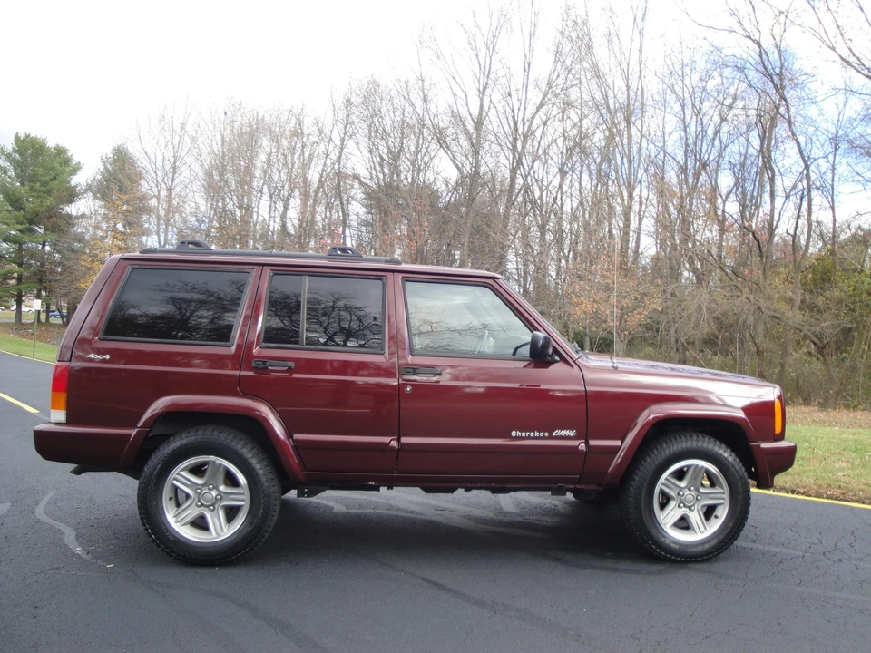 2001 Jeep XJ Cherokee - Image 25 of 31