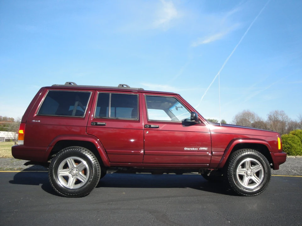 2001 Jeep XJ Cherokee - Image 16 of 31