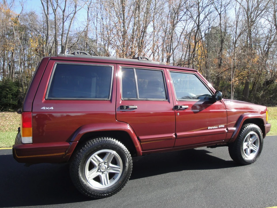 2001 Jeep XJ Cherokee - Image 7 of 31
