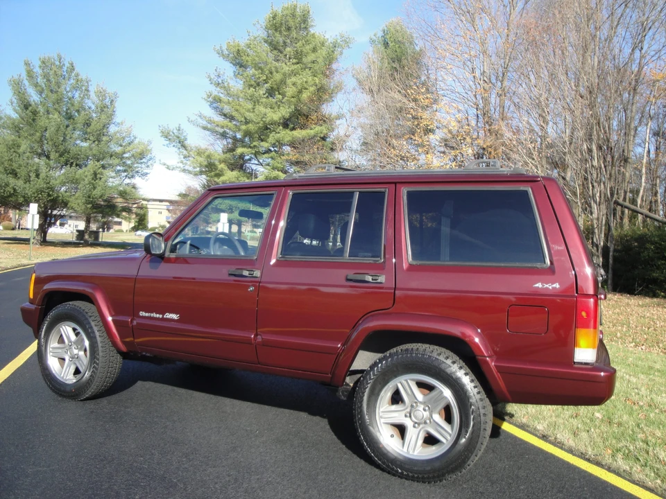 2001 Jeep XJ Cherokee - Image 13 of 31