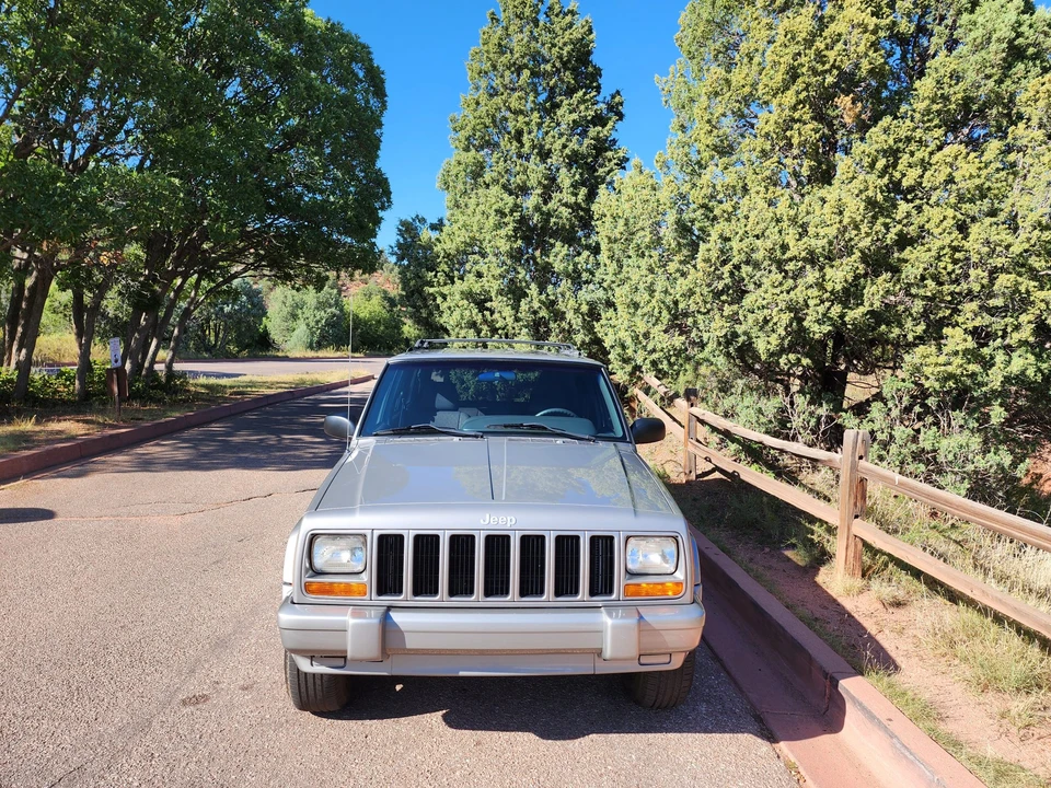 2001 Jeep XJ Cherokee - Image 27 of 31