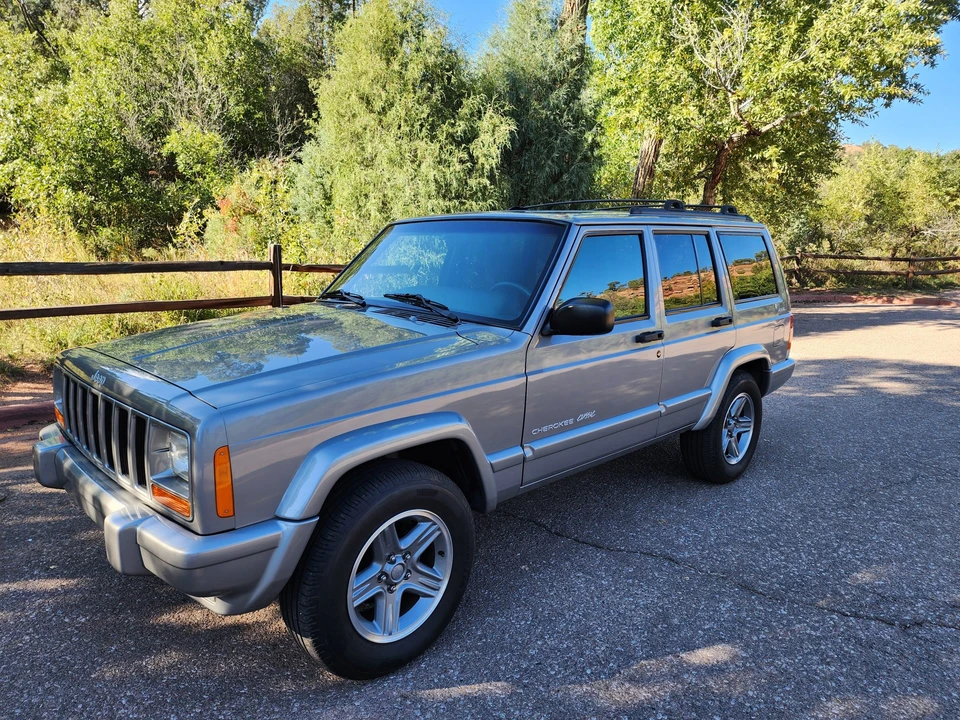 2001 Jeep XJ Cherokee - Image 3 of 31