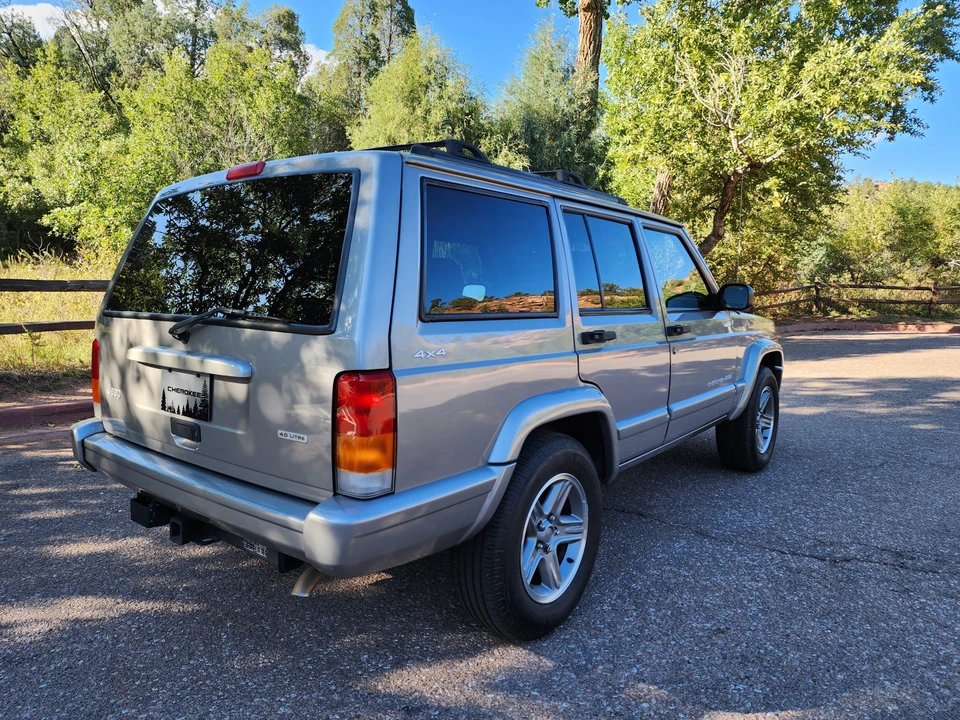 2001 Jeep XJ Cherokee - Image 18 of 31