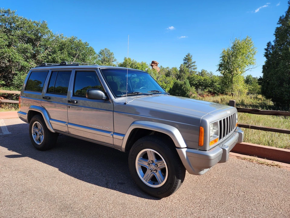 2001 Jeep XJ Cherokee - Image 22 of 31