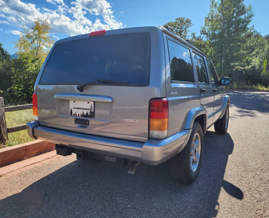 2001 Jeep XJ Cherokee - Image 16 of 31